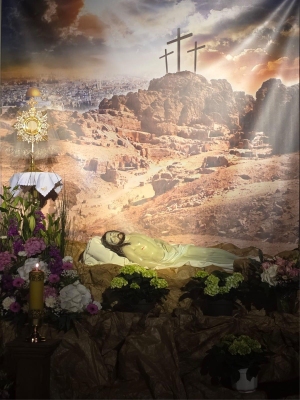 Dekoracja Grobu P{ańskiego Wielki Piątek